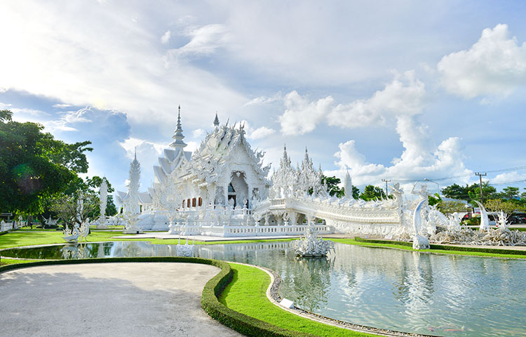 7-336-The white temple in Chiang Rai